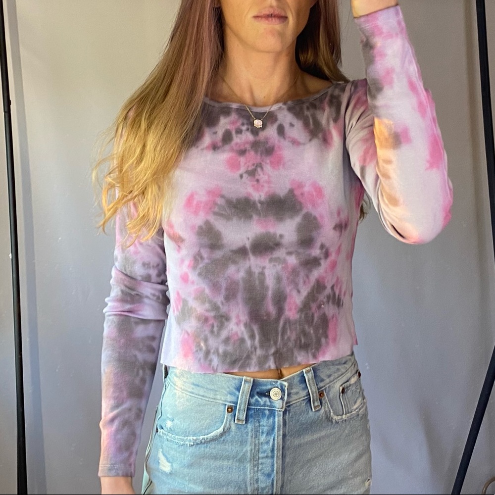Custom dyed cropped long sleeve shirt.